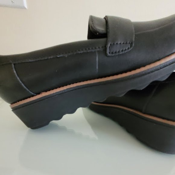 Clarks Black Loafer, 8.5M - Picture 7 of 10